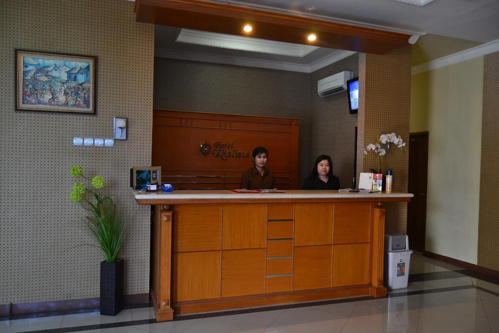 Hotel Khalista Purwakarta Esterno foto