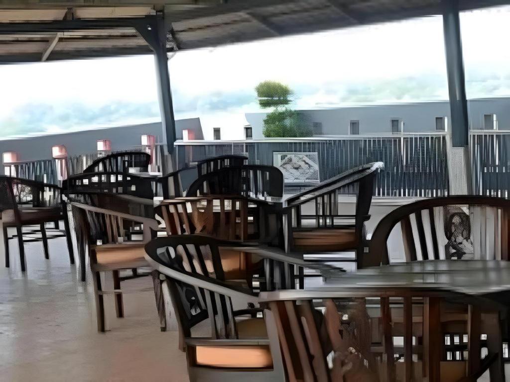 Hotel Khalista Purwakarta Esterno foto