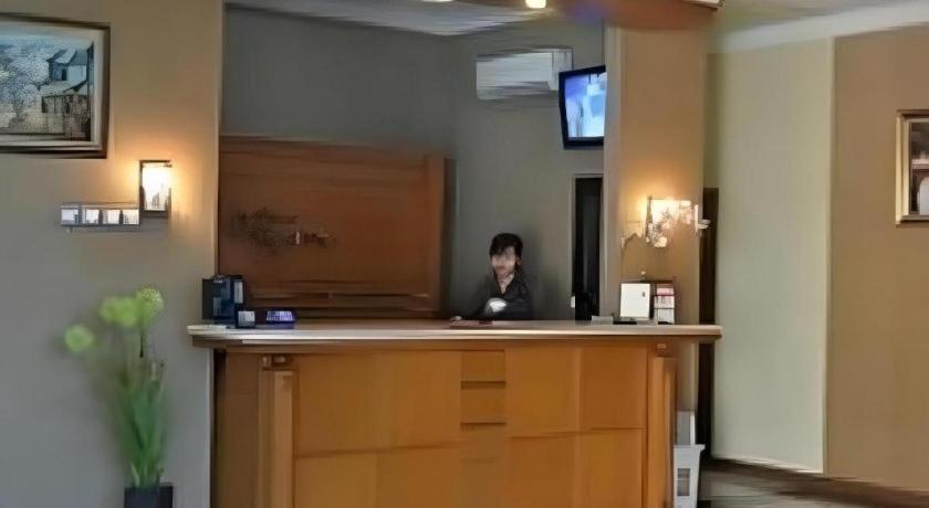Hotel Khalista Purwakarta Esterno foto