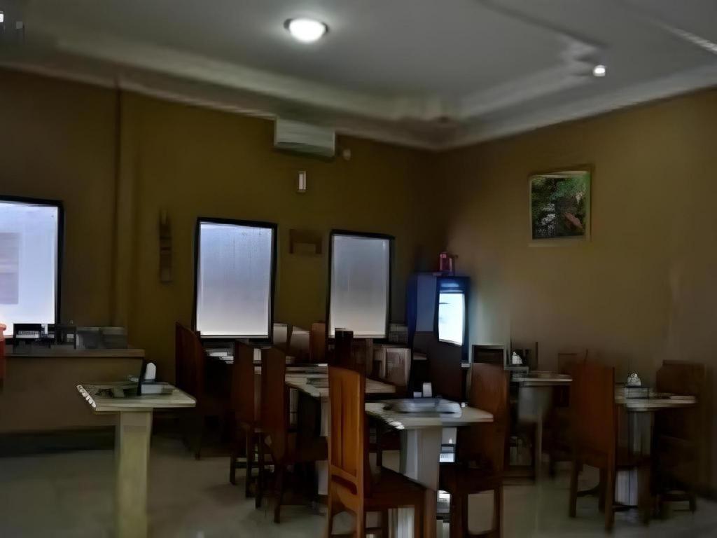 Hotel Khalista Purwakarta Esterno foto
